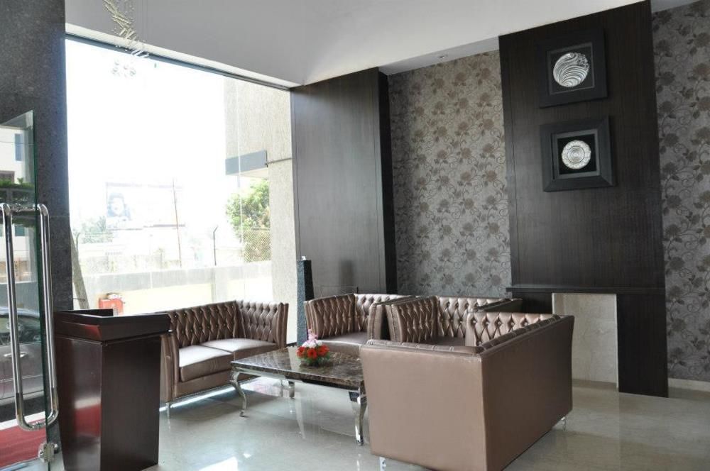 Hotel Lxia Hinjewadi - Indian Nationals Only Pimpri-Chinchwad Ngoại thất bức ảnh