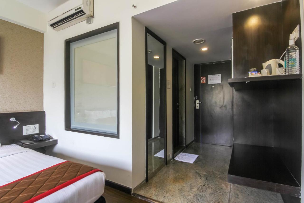 Hotel Lxia Hinjewadi - Indian Nationals Only Pimpri-Chinchwad Ngoại thất bức ảnh