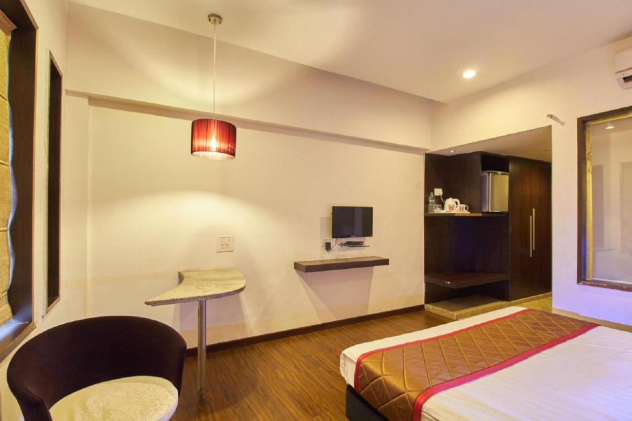 Hotel Lxia Hinjewadi - Indian Nationals Only Pimpri-Chinchwad Ngoại thất bức ảnh