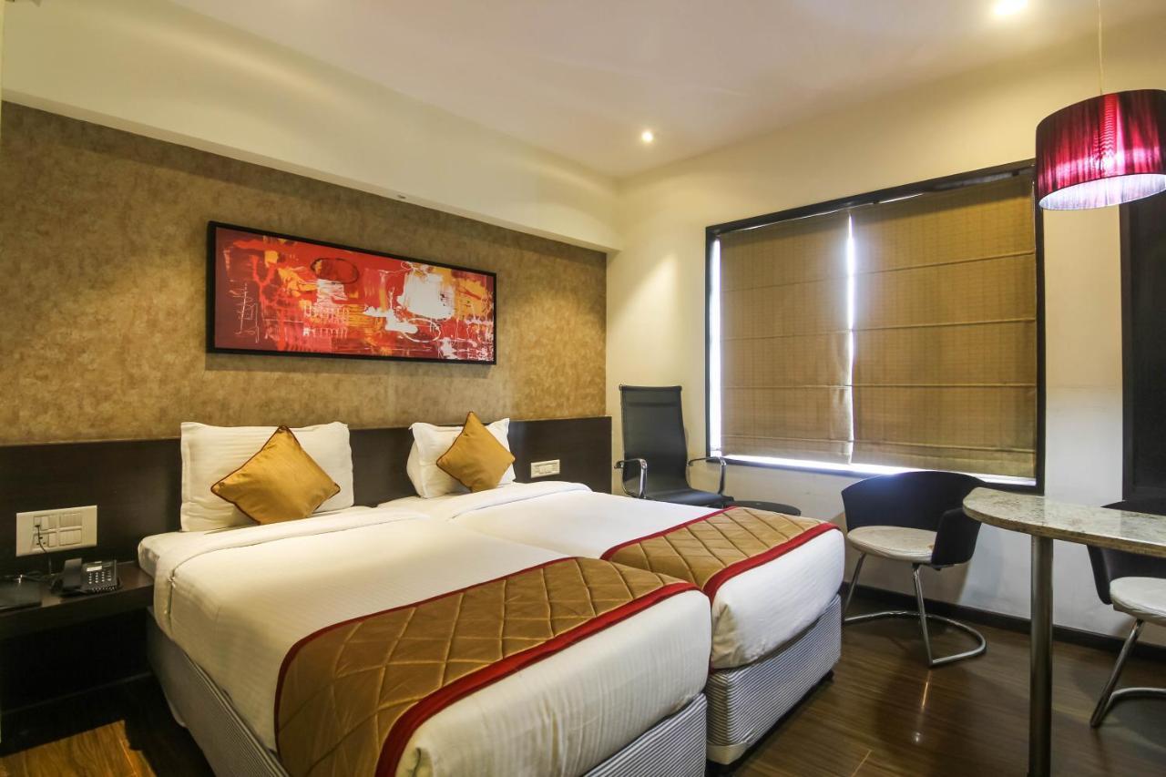 Hotel Lxia Hinjewadi - Indian Nationals Only Pimpri-Chinchwad Ngoại thất bức ảnh