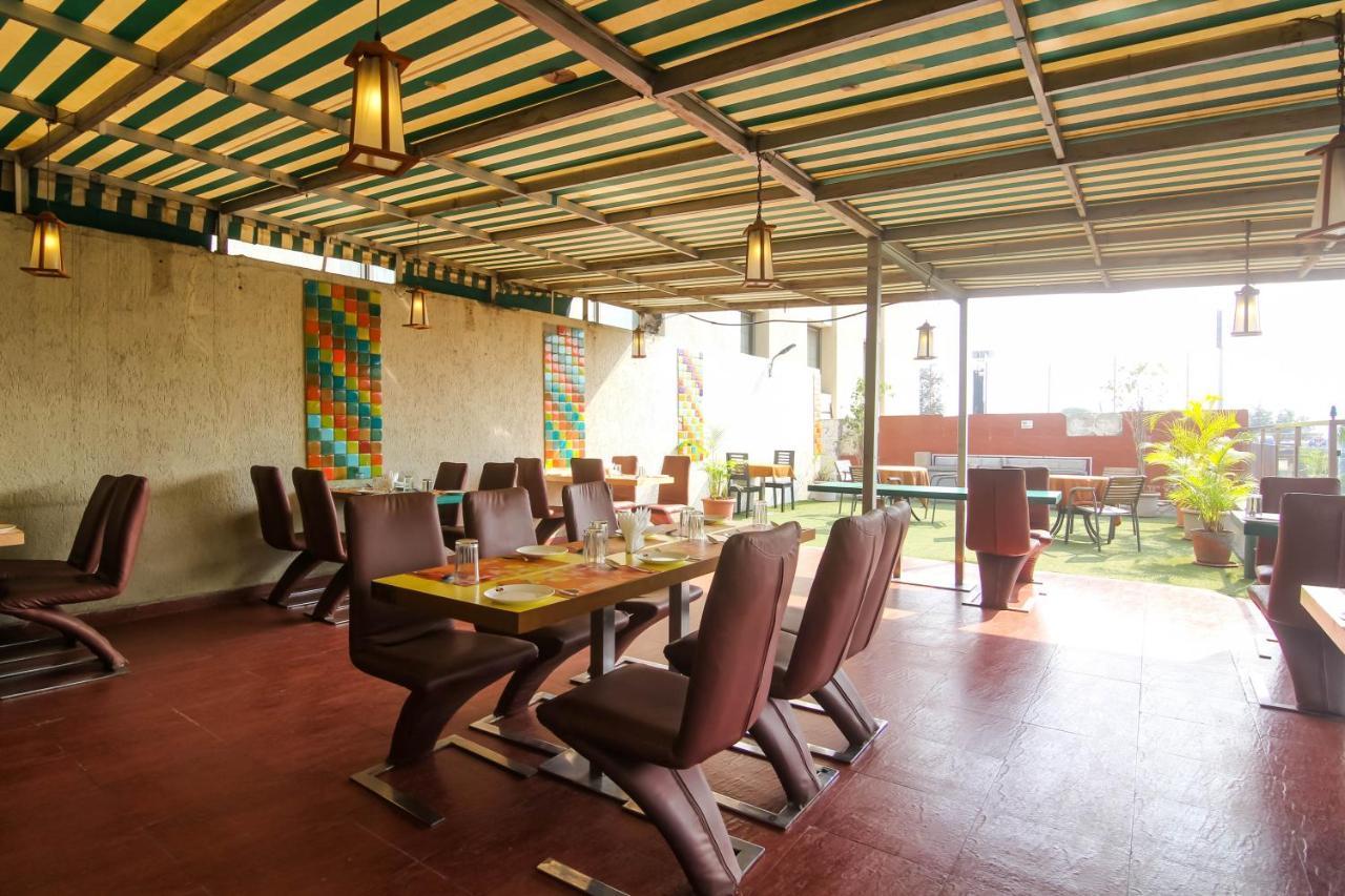 Hotel Lxia Hinjewadi - Indian Nationals Only Pimpri-Chinchwad Ngoại thất bức ảnh