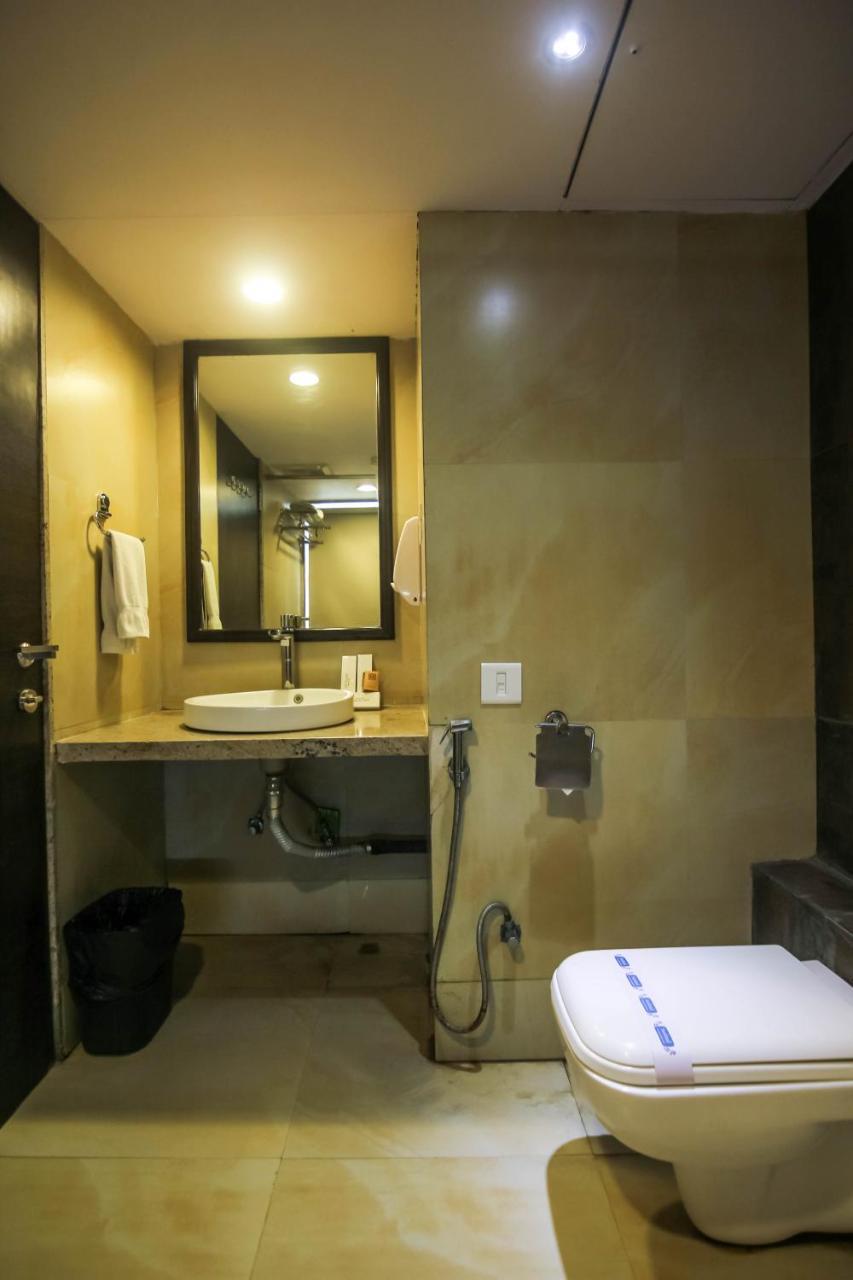 Hotel Lxia Hinjewadi - Indian Nationals Only Pimpri-Chinchwad Ngoại thất bức ảnh