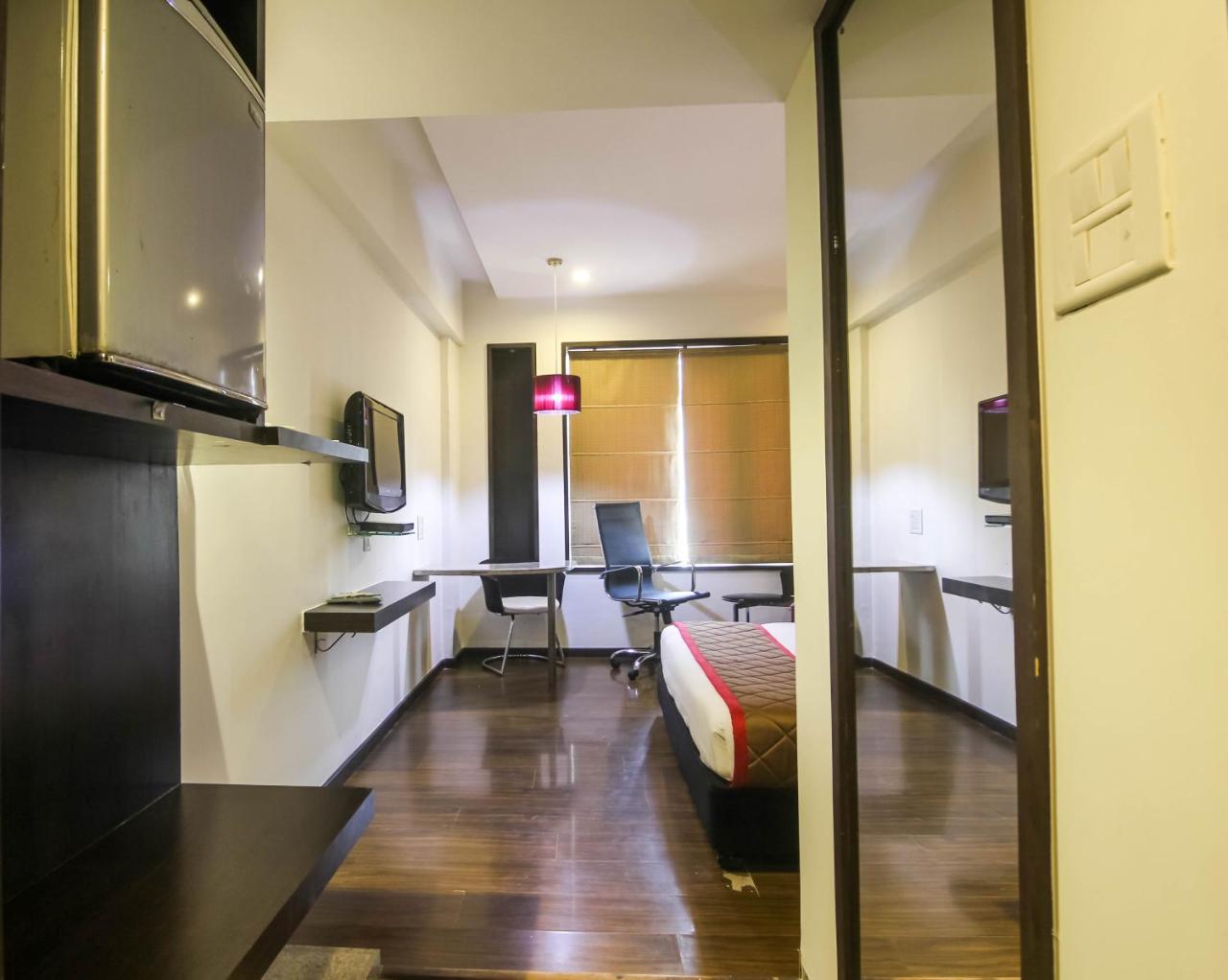 Hotel Lxia Hinjewadi - Indian Nationals Only Pimpri-Chinchwad Ngoại thất bức ảnh