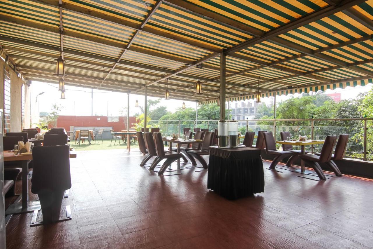 Hotel Lxia Hinjewadi - Indian Nationals Only Pimpri-Chinchwad Ngoại thất bức ảnh